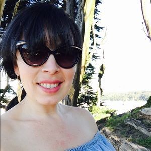 Meet your Posher, Cristina